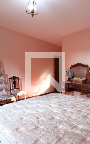 Casa à venda com 170m², 3 quartos e 2 vagasSuíte