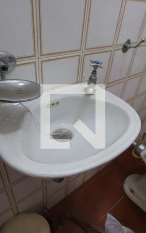 Casa à venda com 170m², 3 quartos e 2 vagasBanheiro de serviço