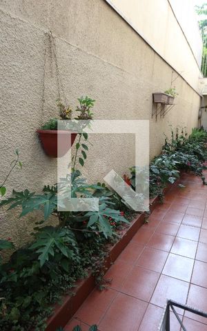 Casa à venda com 170m², 3 quartos e 2 vagasCorredor - Jardim
