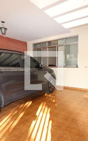 Casa à venda com 170m², 3 quartos e 2 vagasGaragem