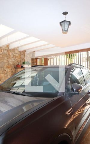Casa à venda com 170m², 3 quartos e 2 vagasGaragem