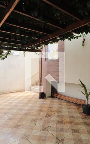 Casa à venda com 180m², 3 quartos e 3 vagasGaragem
