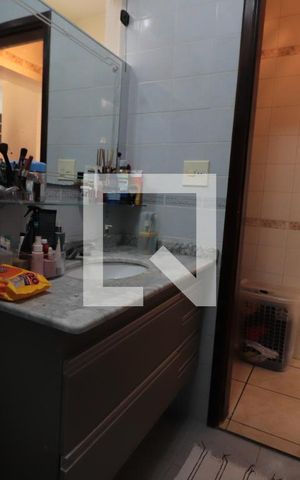 Casa à venda com 180m², 3 quartos e 3 vagasBanheiro