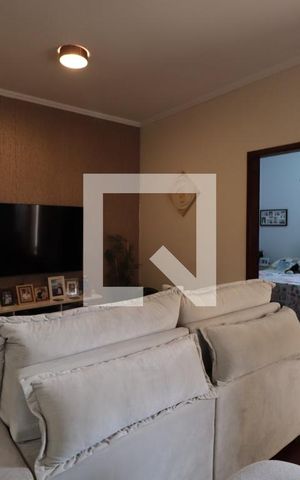 Casa à venda com 180m², 3 quartos e 3 vagasSala 