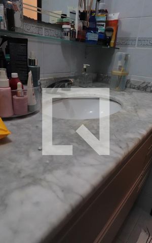 Casa à venda com 180m², 3 quartos e 3 vagasBanheiro