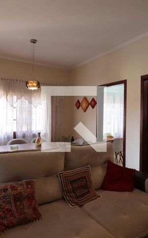 Casa à venda com 180m², 3 quartos e 3 vagasSala 