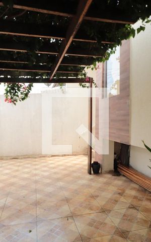 Casa à venda com 180m², 3 quartos e 3 vagasGaragem