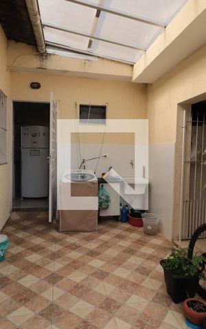 Casa à venda com 180m², 3 quartos e 3 vagasÁrea de serviço 