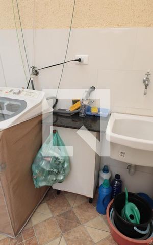 Casa à venda com 180m², 3 quartos e 3 vagasÁrea de serviço 