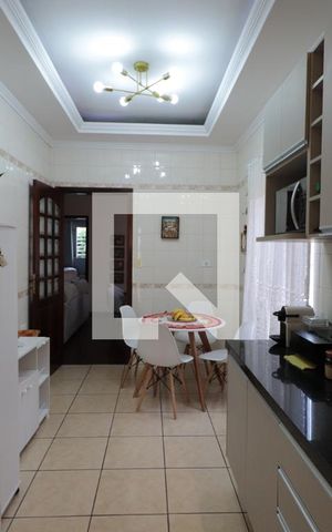 Casa à venda com 180m², 3 quartos e 3 vagasCozinha 
