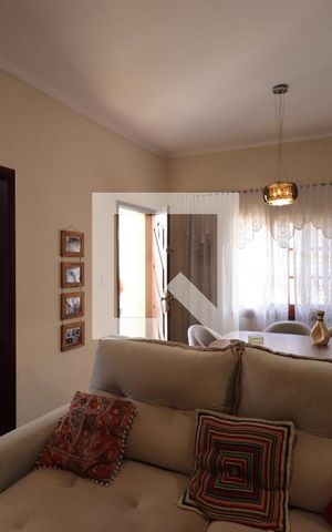 Casa à venda com 180m², 3 quartos e 3 vagasSala 
