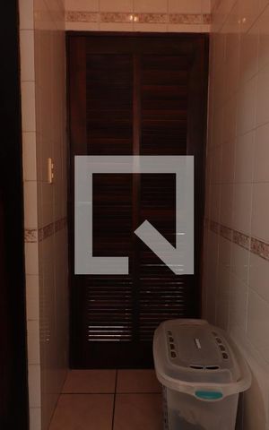 Casa à venda com 180m², 3 quartos e 3 vagasBanheiro