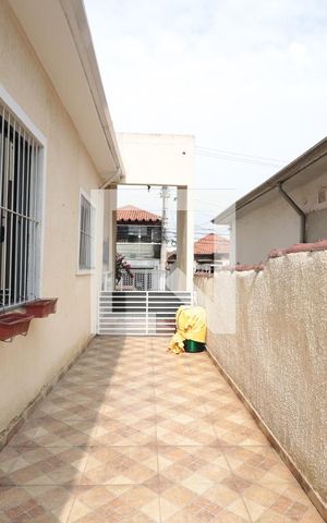 Casa à venda com 180m², 3 quartos e 3 vagasÁrea externa 