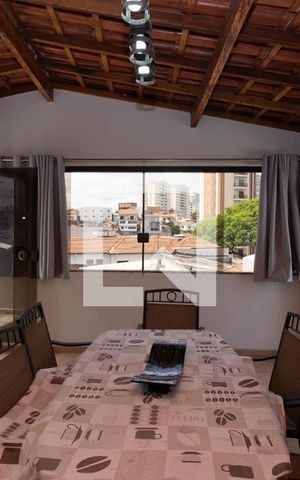 Casa à venda com 330m², 4 quartos e 3 vagas Casa à venda com 330m², 4 quartos e 3 vagasSala Cobertura