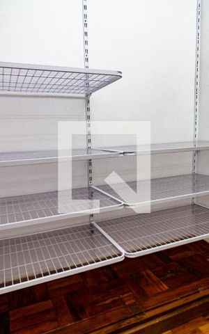 Apartamento para alugar com 74m², 2 quartos e 1 vaga Apartamento para alugar com 74m², 2 quartos e 1 vagaCloset