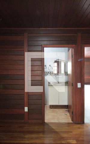 Casa à venda com 304m², 3 quartos e 6 vagasCasa 2 - Suite