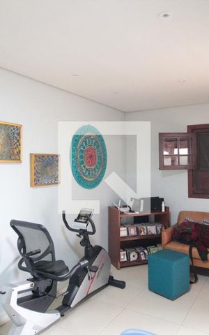 Casa à venda com 304m², 3 quartos e 6 vagasCasa 1 - Copa