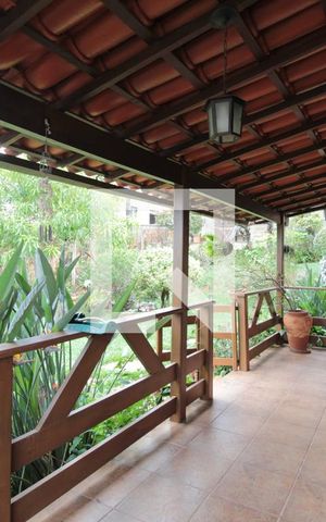 Casa à venda com 304m², 3 quartos e 6 vagasCasa 2 - Varanda