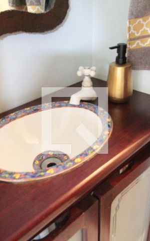 Casa à venda com 304m², 3 quartos e 6 vagasCasa 1 - Lavabo