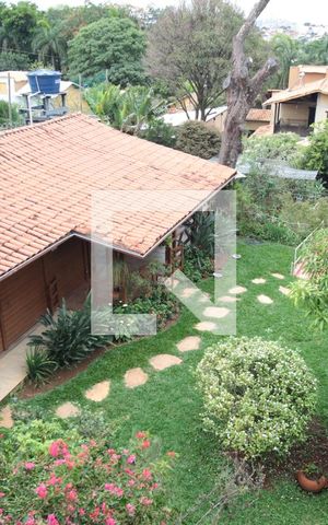 Casa à venda com 304m², 3 quartos e 6 vagasCasa 1 - Vista da Varanda da Suite
