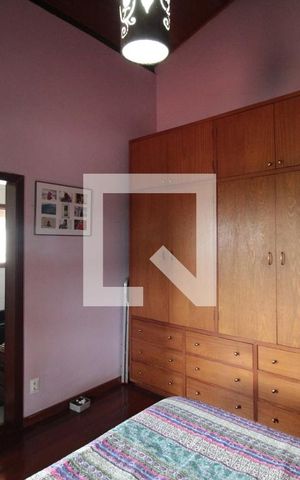 Casa à venda com 304m², 3 quartos e 6 vagasCasa 1 - Suite