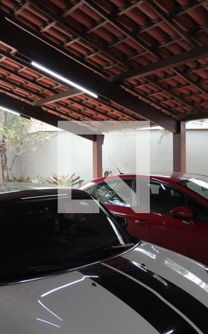 Casa à venda com 304m², 3 quartos e 6 vagasCasa 1 - Garagem
