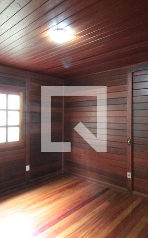 Casa à venda com 304m², 3 quartos e 6 vagasCasa 2 - Suite