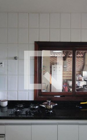 Casa à venda com 304m², 3 quartos e 6 vagasCasa 1 - Cozinha