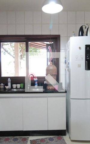 Casa à venda com 304m², 3 quartos e 6 vagasCasa 1 - Cozinha