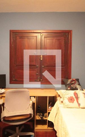 Casa à venda com 304m², 3 quartos e 6 vagasCasa 1 - Quarto