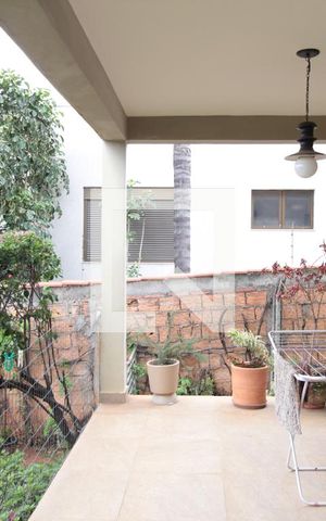 Casa à venda com 304m², 3 quartos e 6 vagasCasa 1 - Área Gourmet