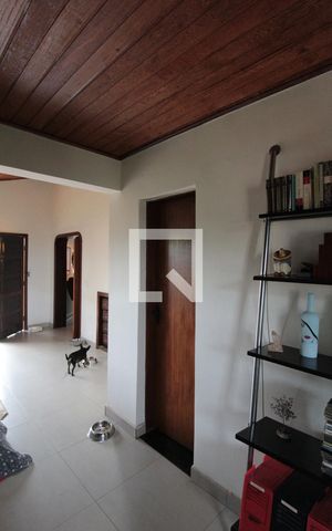 Casa à venda com 304m², 3 quartos e 6 vagasCasa 1 - Sala de Estar 1