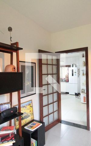 Casa à venda com 304m², 3 quartos e 6 vagasCasa 1 - Sala de Estar 2