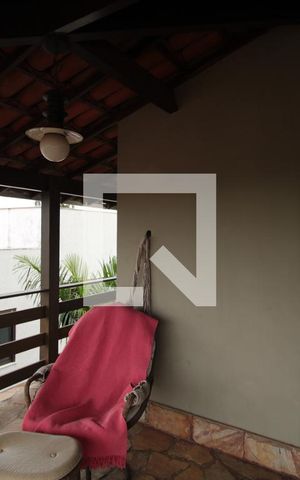 Casa à venda com 304m², 3 quartos e 6 vagasCasa 1 - Varanda da Suite