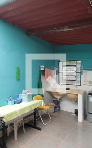 Casa à venda com 304m², 3 quartos e 6 vagasCasa 2 - Área de Serviço