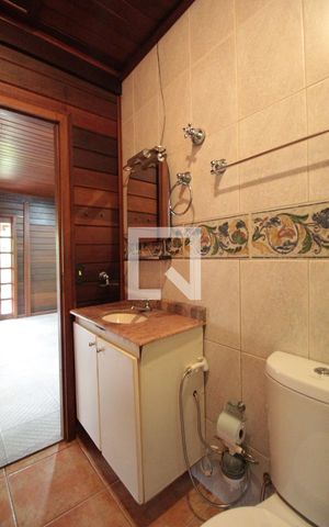 Casa à venda com 304m², 3 quartos e 6 vagasCasa 2 - Banheiro Social