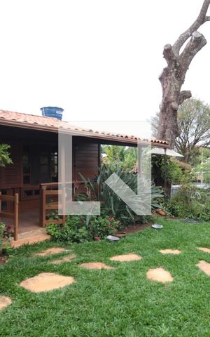 Casa à venda com 304m², 3 quartos e 6 vagasJardim e Horta