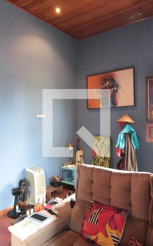 Casa à venda com 304m², 3 quartos e 6 vagasCasa 1 - Sala de TV