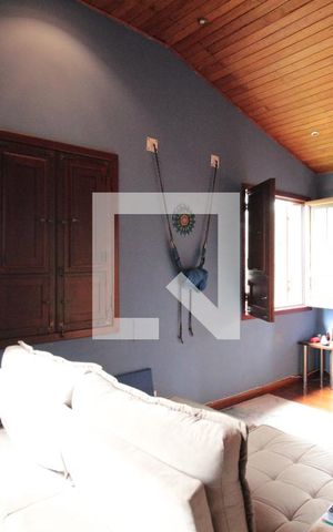 Casa à venda com 304m², 3 quartos e 6 vagasCasa 1 - Sala de TV
