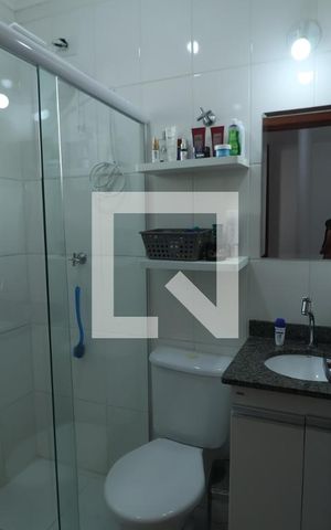 Casa de condomínio à venda com 132m², 3 quartos e 3 vagasBanheiro Social