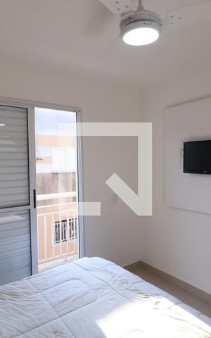 Casa de condomínio à venda com 132m², 3 quartos e 3 vagasQuarto Suíte