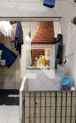 Casa à venda com 200m², 3 quartos e 2 vagasÁrea de Serviço