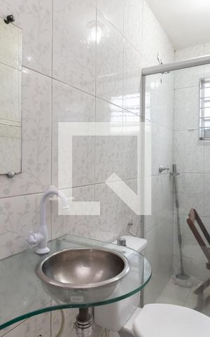 Casa à venda com 200m², 3 quartos e 2 vagasEdícula - Banheiro
