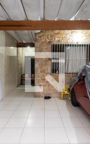 Casa à venda com 200m², 3 quartos e 2 vagasGaragem