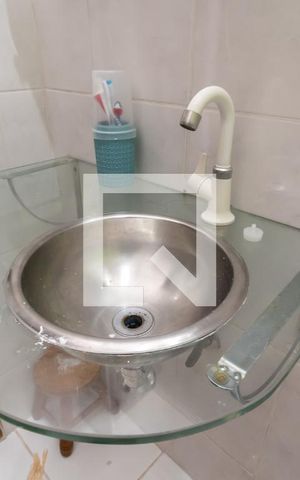 Casa à venda com 200m², 3 quartos e 2 vagasBanheiro 2