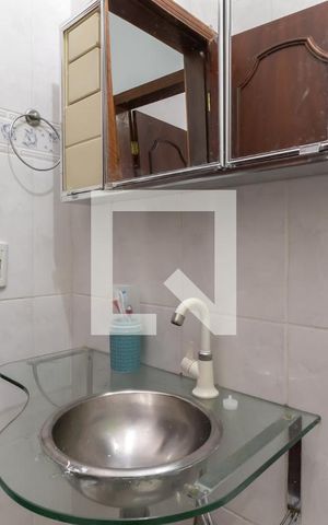 Casa à venda com 200m², 3 quartos e 2 vagasBanheiro 2