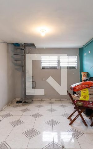 Casa à venda com 200m², 3 quartos e 2 vagasEdícula - Quarto