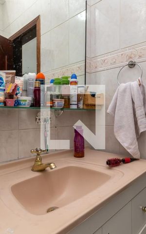 Casa à venda com 200m², 3 quartos e 2 vagasBanheiro da Suíte