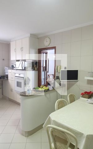 Apartamento à venda com 170m², 4 quartos e 2 vagasCozinha