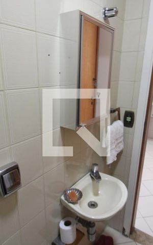 Apartamento à venda com 170m², 4 quartos e 2 vagasÁrea de Serviço - Banheiro